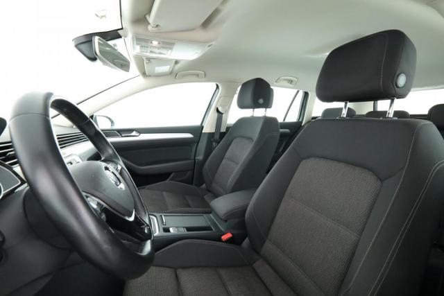 Volkswagen Passat Sw image 4