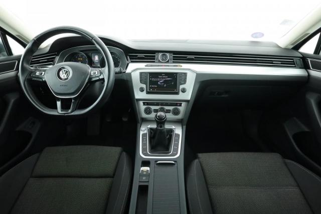 Volkswagen Passat Sw image 9