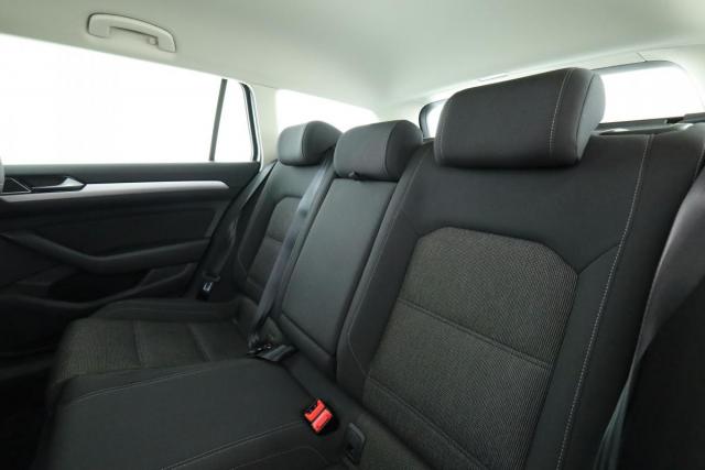 Volkswagen Passat Sw image 3