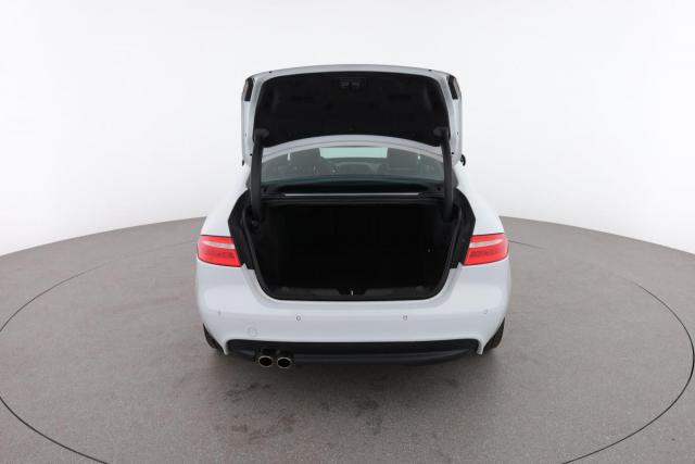 Jaguar Xe image 6