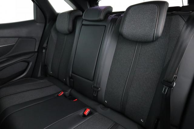 Peugeot 3008 image 8