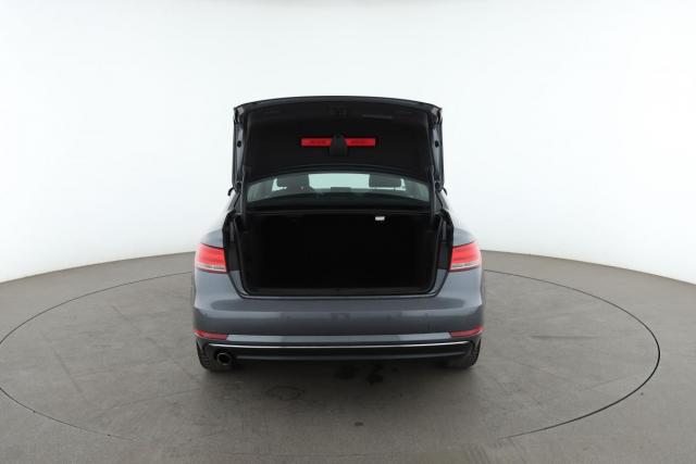 Audi A4 image 7