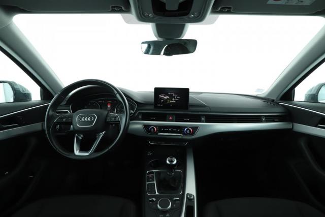 Audi A4 image 4