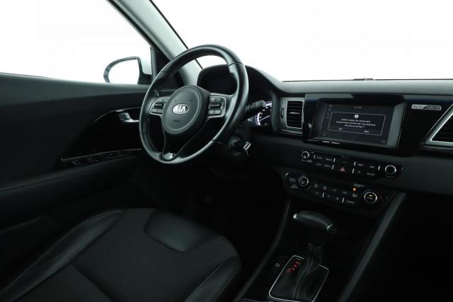 Kia Niro image 6