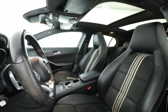 Mercedes Benz Gla image 2