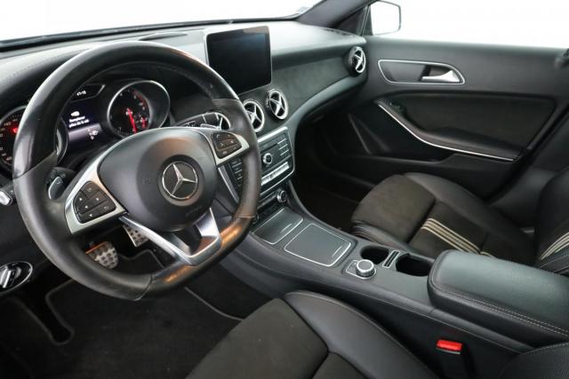 Mercedes Benz Gla image 1