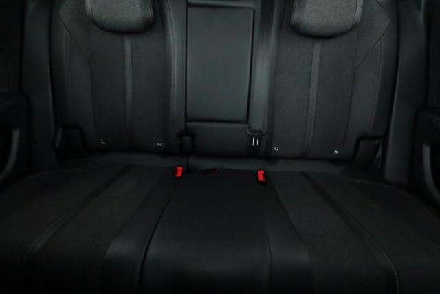 Peugeot 3008 image 2