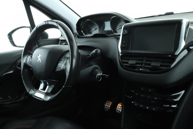 Peugeot 2008 image 1