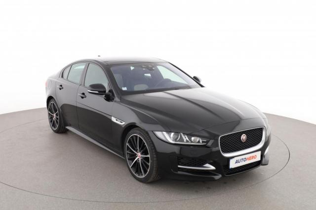 Jaguar Xe image 5