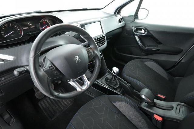 Peugeot 2008 image 1