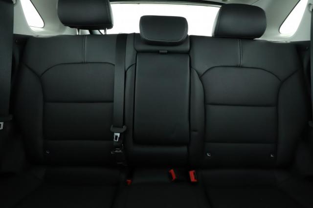 Kia Niro image 8