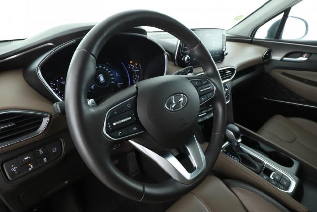 Hyundai Santa Fe image 4