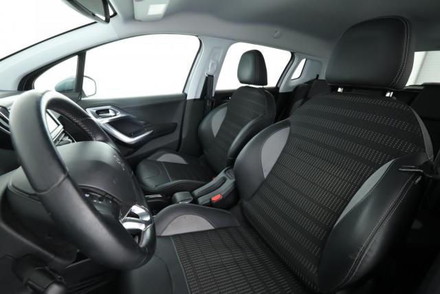 Peugeot 2008 image 9