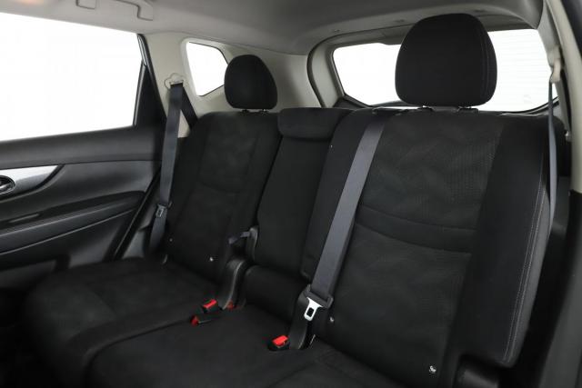 Nissan X-Trail image 6