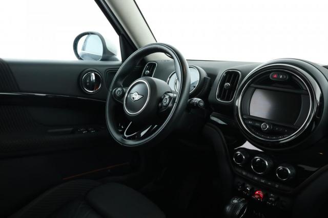 Mini Countryman image 2