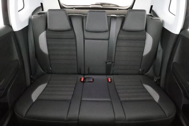 Peugeot 2008 image 6