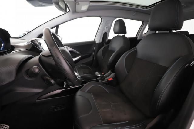Peugeot 2008 image 9
