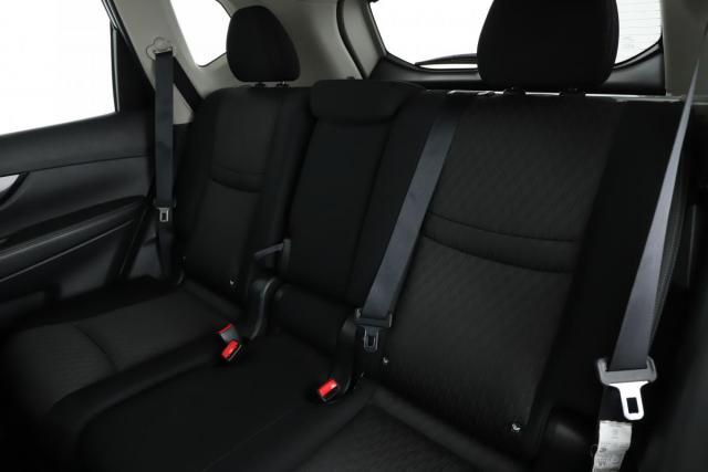 Nissan X-Trail image 3