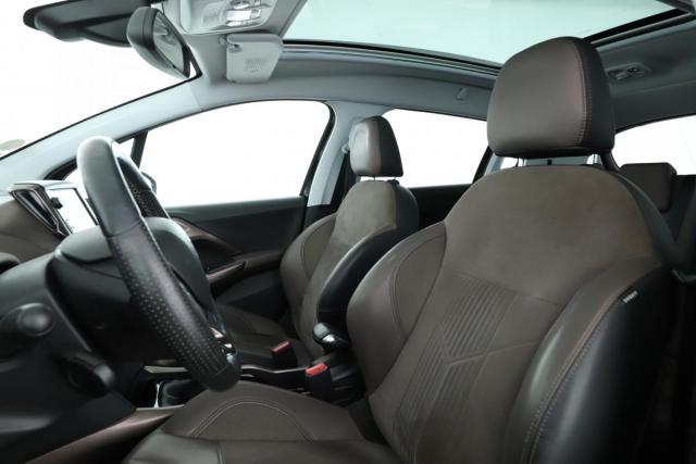 Peugeot 2008 image 4