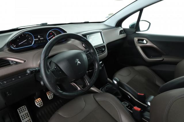 Peugeot 2008 image 9