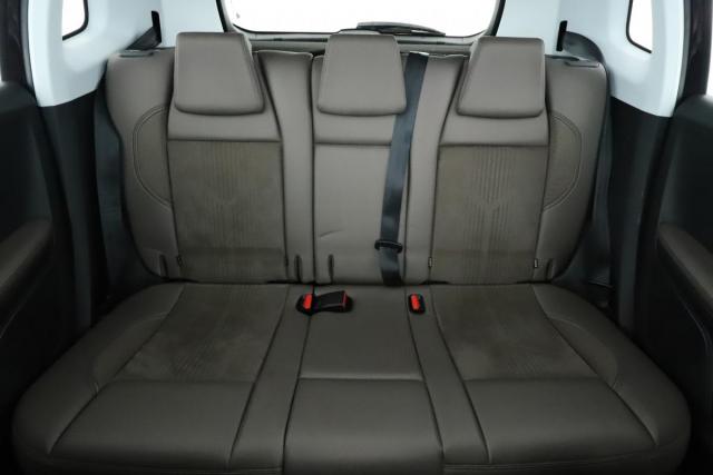 Peugeot 2008 image 8