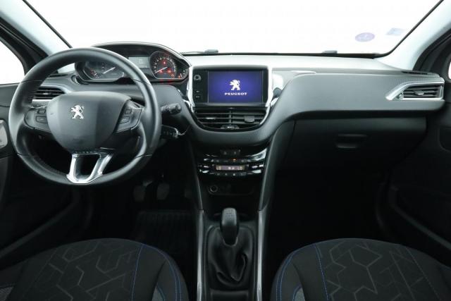 Peugeot 2008 image 3