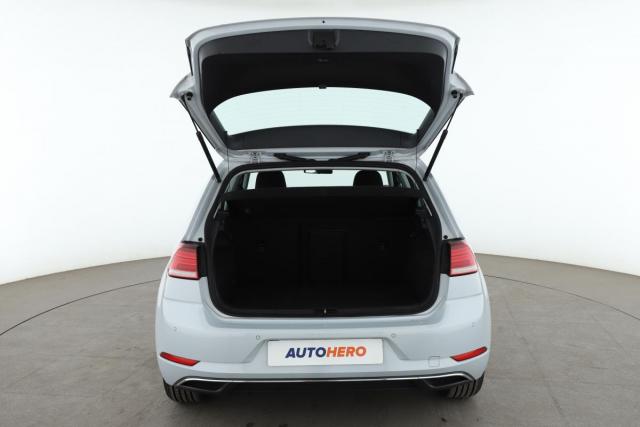 Volkswagen Golf image 4