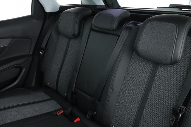 Peugeot 3008 image 1