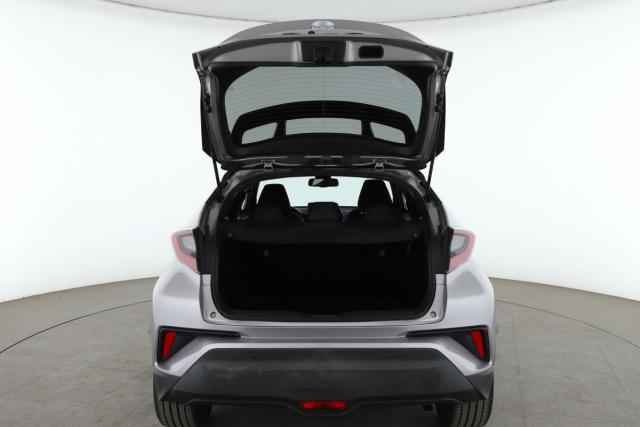 Toyota C-Hr image 2