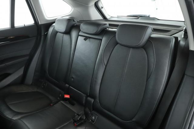 Bmw X1 image 2