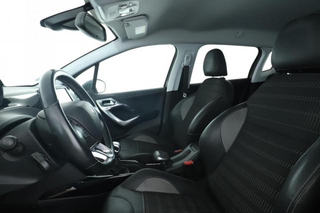 Peugeot 2008 image 1