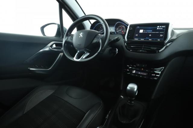 Peugeot 2008 image 5