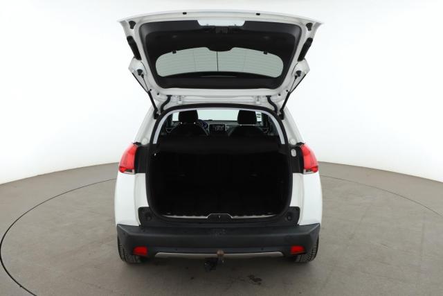 Peugeot 2008 image 8