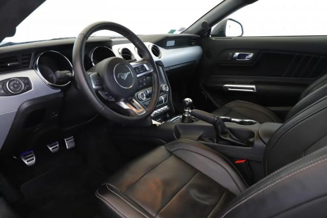 Ford Mustang image 8
