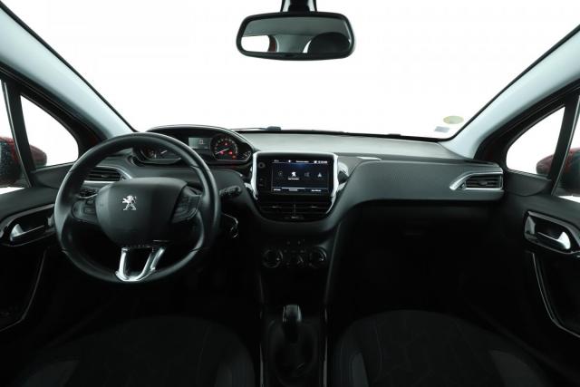 Peugeot 2008 image 5