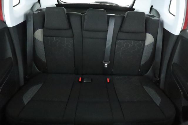 Peugeot 2008 image 4