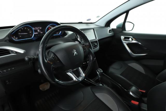 Peugeot 2008 image 9