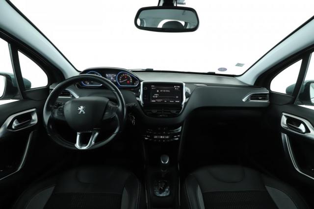 Peugeot 2008 image 3