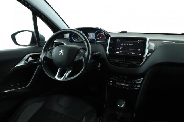 Peugeot 2008 image 2