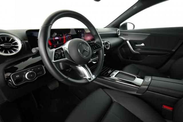 Mercedes Benz Cla Shooting Brake image 7