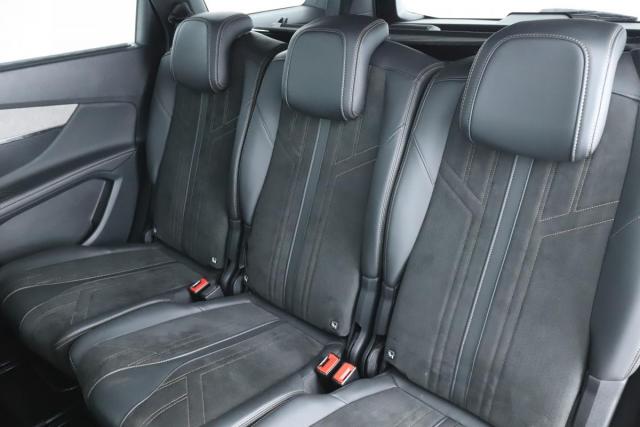 Peugeot 5008 image 2