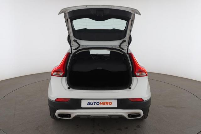 Volvo V40 Cross Country image 7