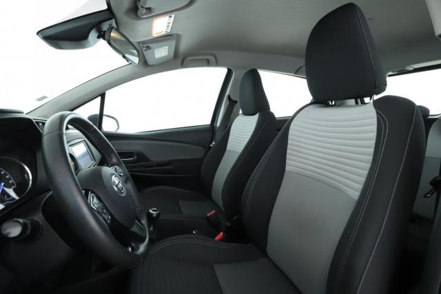 Toyota Yaris image 8