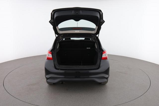 Nissan Pulsar image 1
