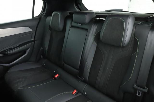 Peugeot 308 image 2