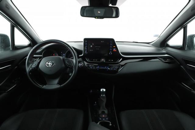 Toyota C-Hr image 1