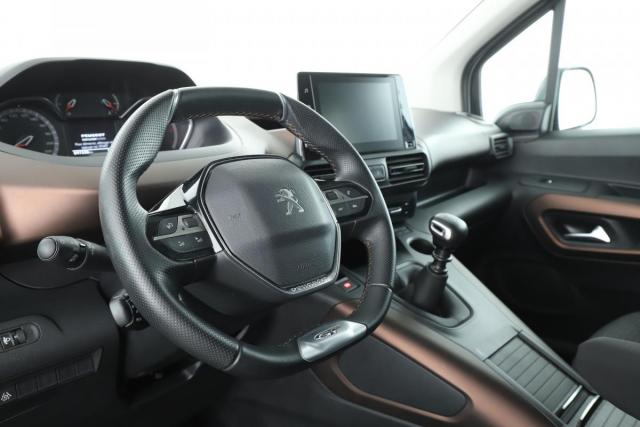 Peugeot Rifter image 9
