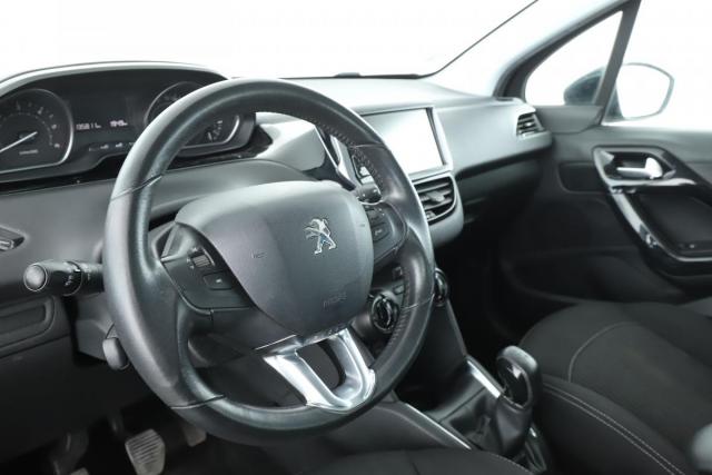 Peugeot 208 image 4