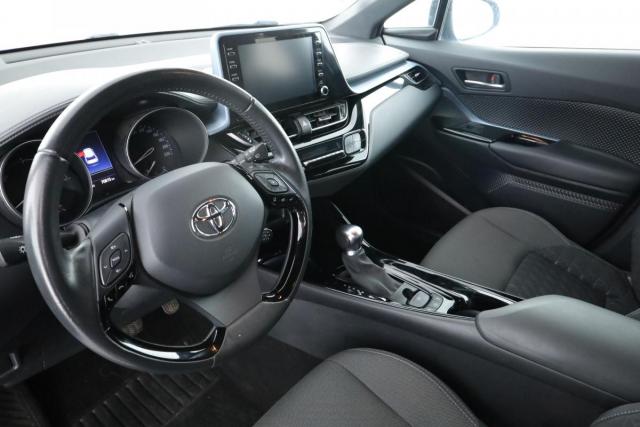 Toyota C-Hr image 3