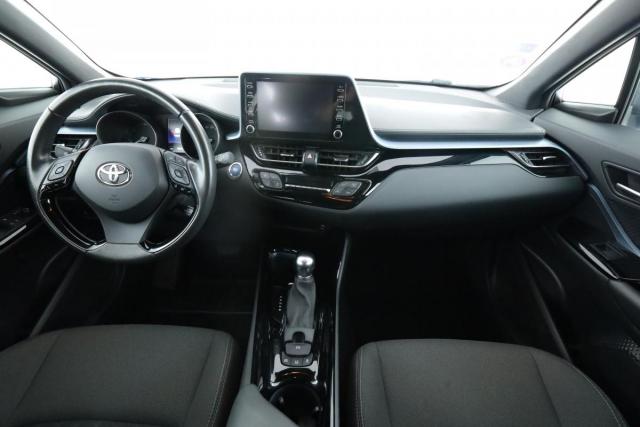 Toyota C-Hr image 1
